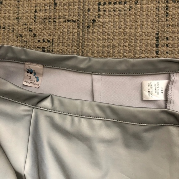 Reflective Skirt - Picture 3 of 4